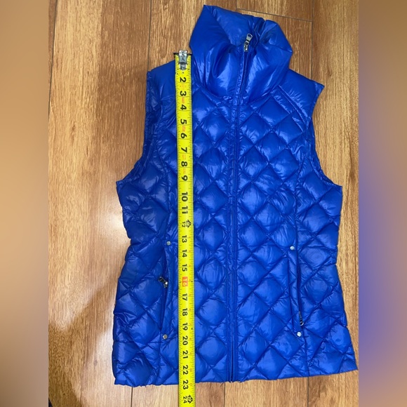 Lauren Ralph Lauren blue vest in size XS ( packable ) - Picture 3 of 8